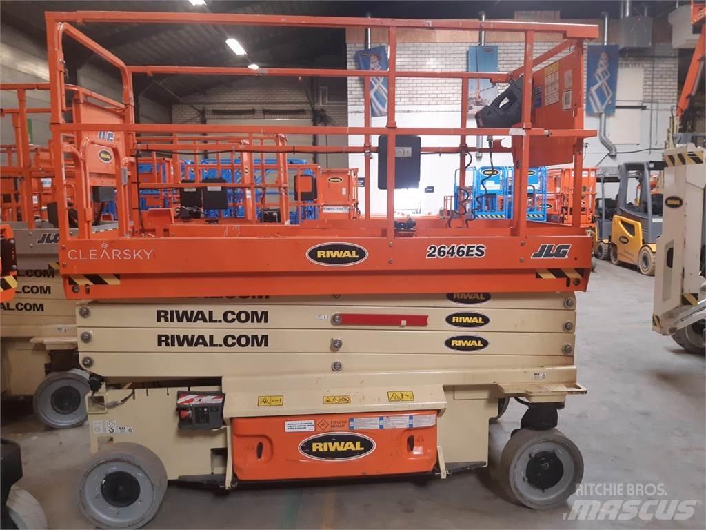 JLG 2646ES رافعات مقصية الشكل