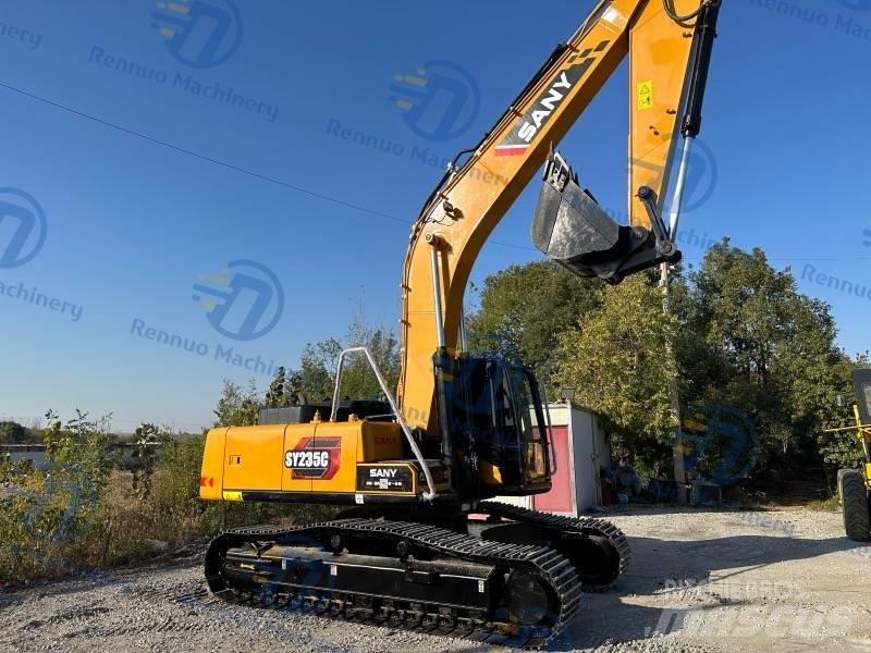 Sany SY 235 C حفارات زحافة