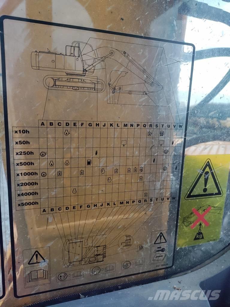 JCB JS 240 N LC حفارات زحافة