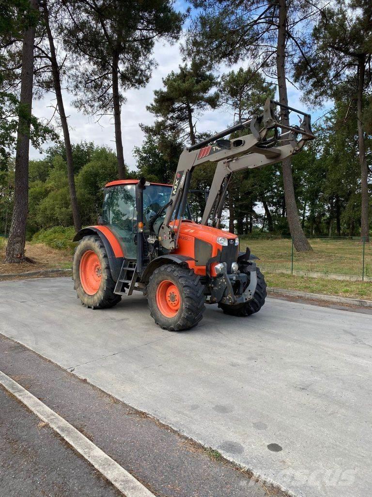 Kubota M 135 GX الجرارات