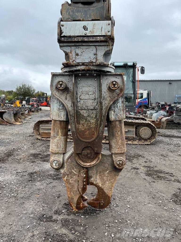 FRD V-17 جراشات البناء