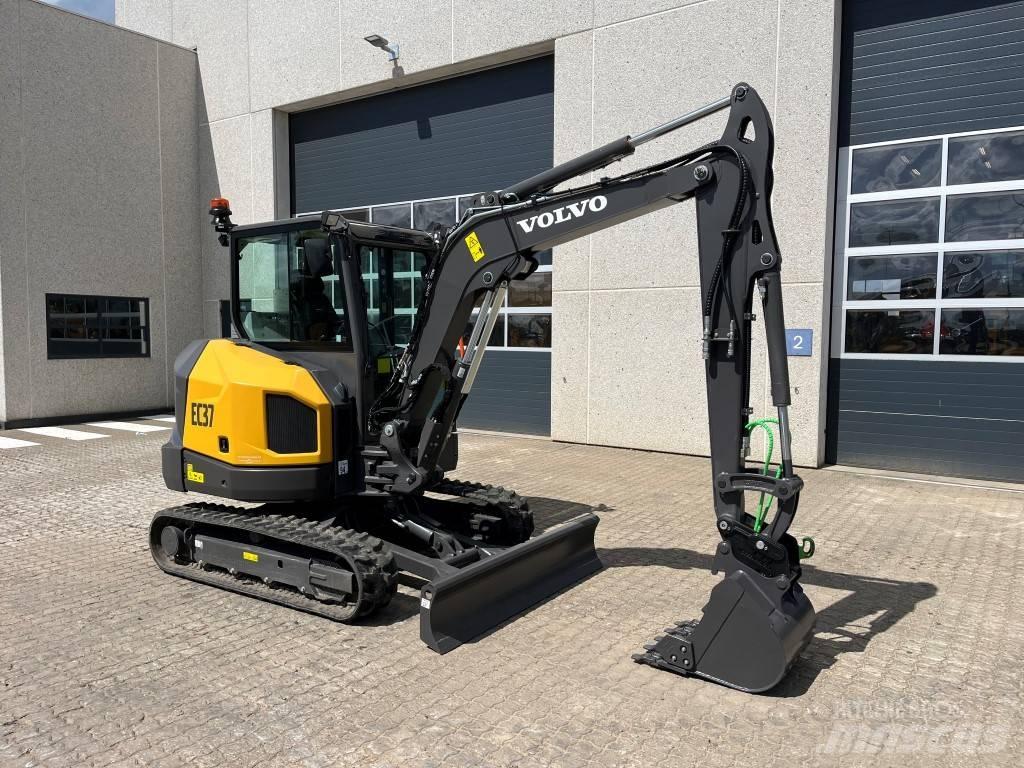 Volvo EC37F حفارات صغيرة أقل من 7 طن (حفارات صغيرة)
