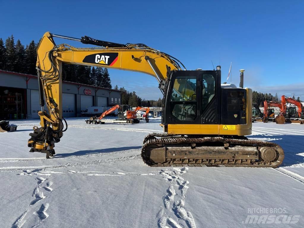 CAT 325 FL CR حفارات زحافة