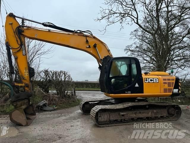 JCB JS 220 LC حفارات زحافة