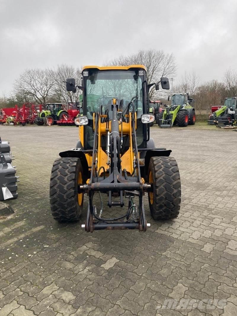 JCB 407 لوادر بعجل