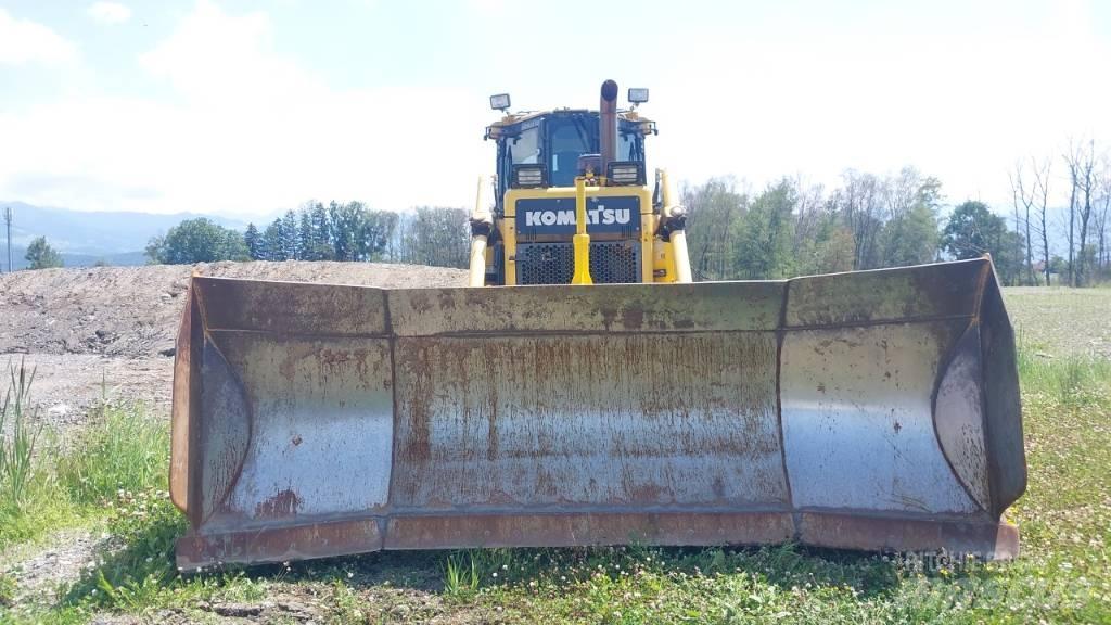 Komatsu D 65 PX-17 بلدوزرات مجنزرة