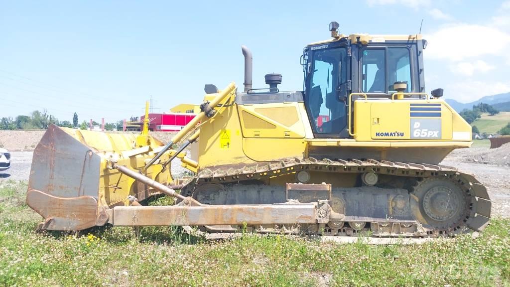 Komatsu D 65 PX-17 بلدوزرات مجنزرة