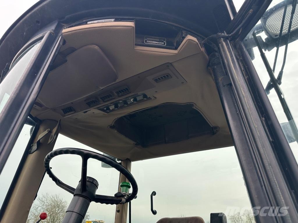 John Deere 3050 HL الجرارات