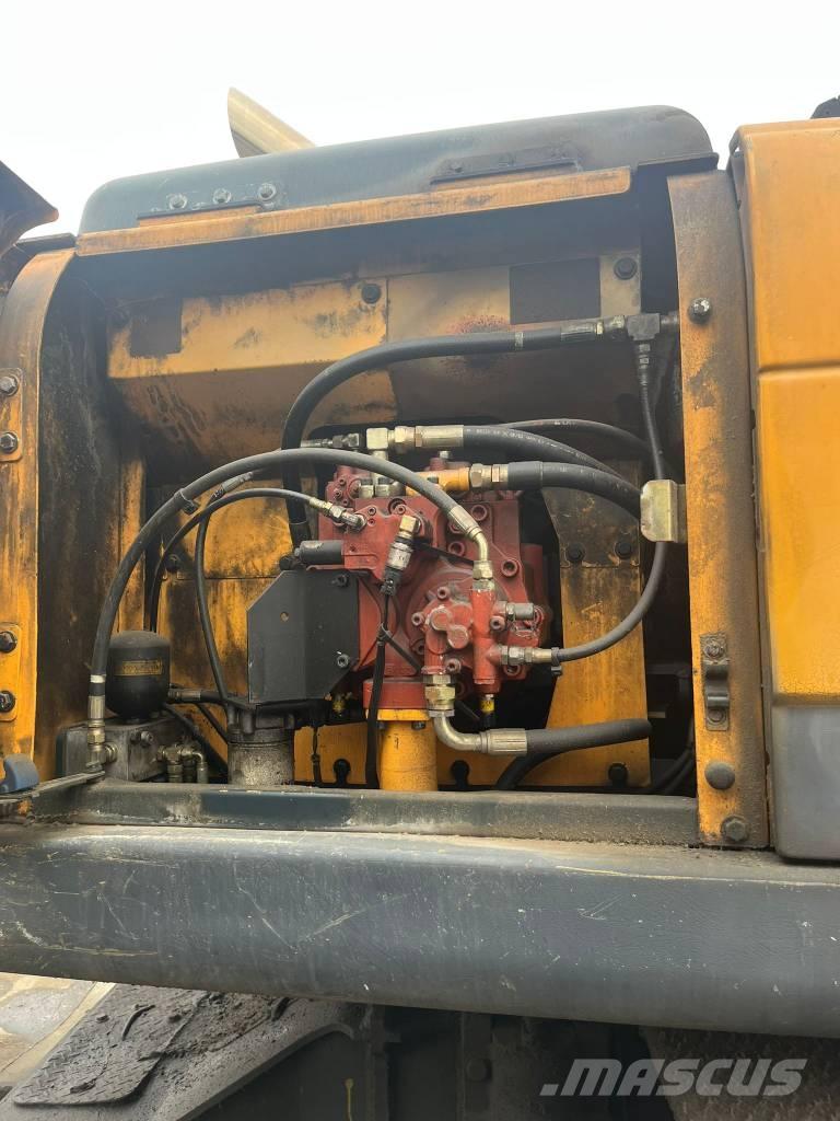 Hyundai R210W-9MH مناولات المخلفات / مناولات صناعية