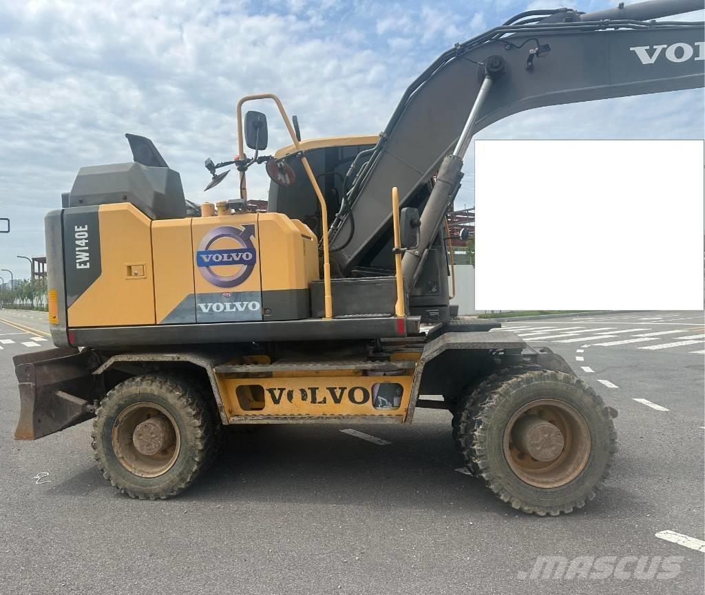 Volvo EW 140 حفارات بعجل