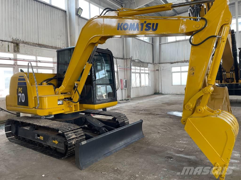 Komatsu PC 70 حفارات وسط 7 طن - 12 طن