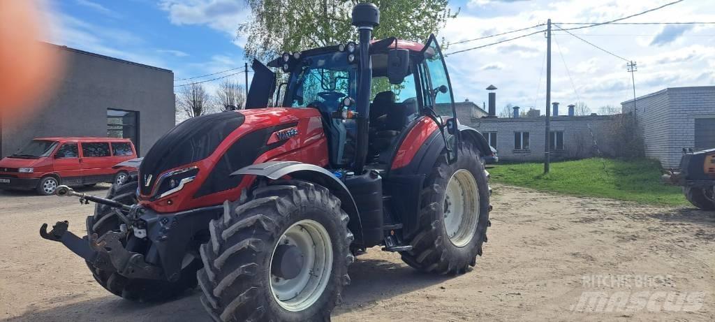 Valtra T-175 A الجرارات