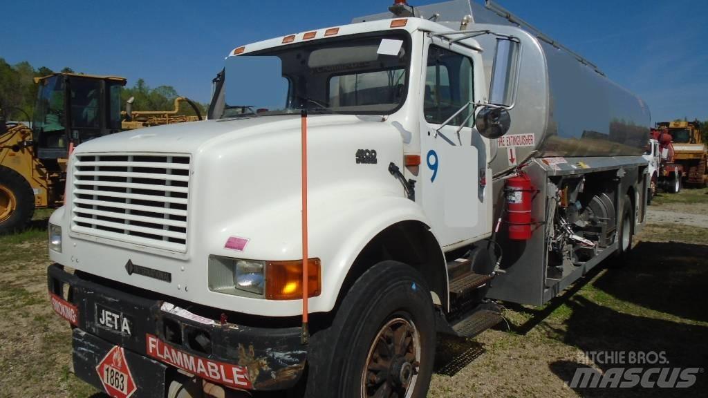 International 4900 شاحنات ذات صهاريج