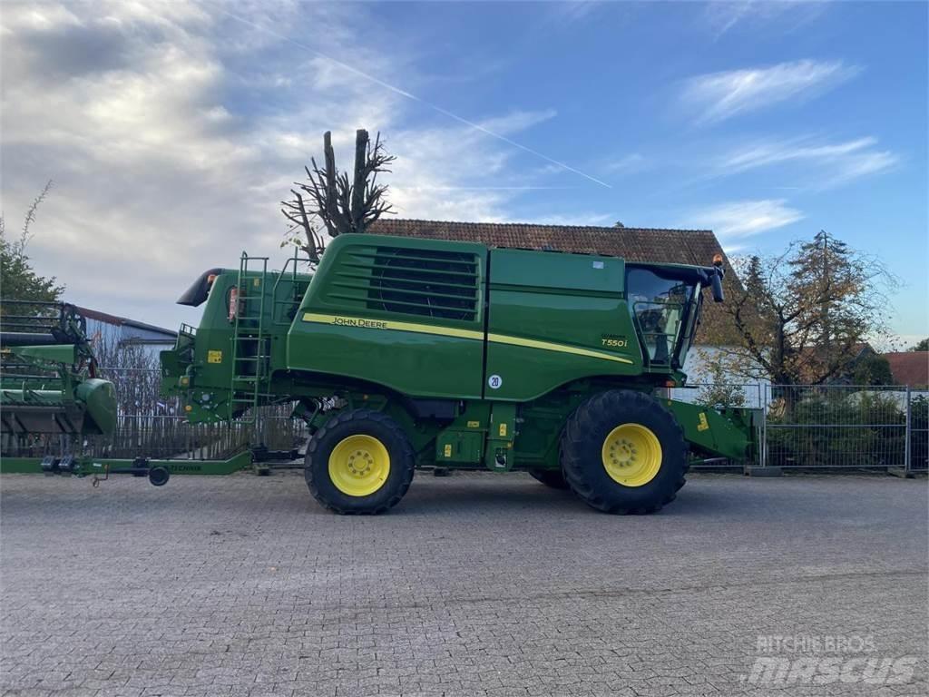 John Deere T550 حصادات