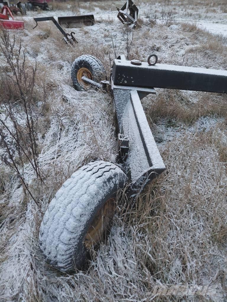Takalana 300 ماكينات الطرق والجليد الأخرى