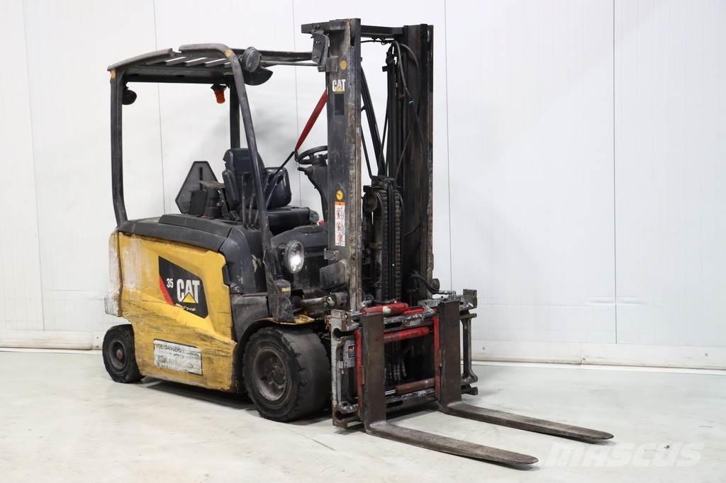 CAT EP35N شاحنات ذات رافعات شوكية تعمل بالكهرباء