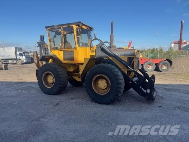 Volvo BM 6300 لوادر ذات جرافات عكسية