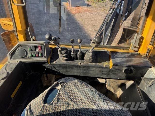 Volvo BM 6300 لوادر ذات جرافات عكسية