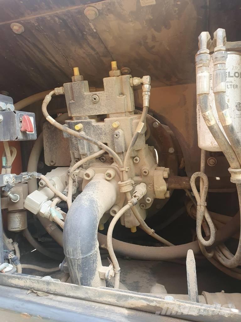Doosan DX 140 W حفارات بعجل