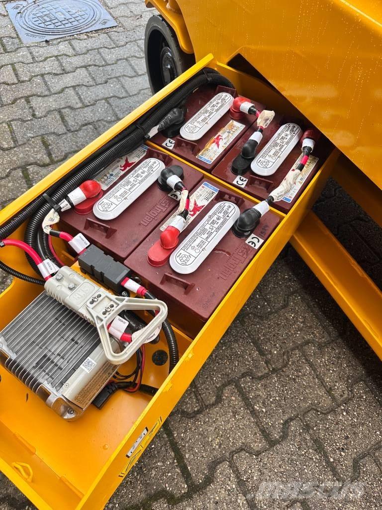 JCB 2632e رافعات مقصية الشكل