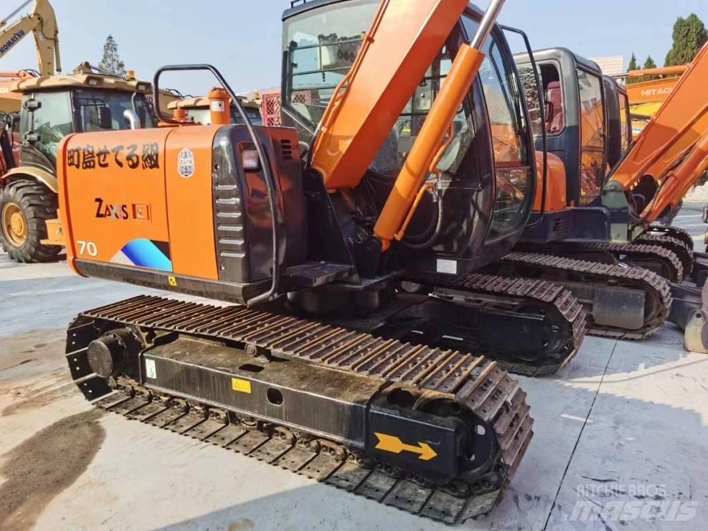 Hitachi ZX 70 حفارات وسط 7 طن - 12 طن