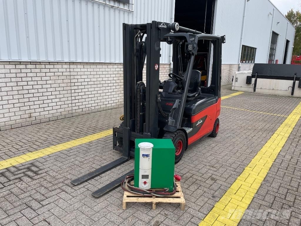 Linde E 25 L-01 شاحنات ذات رافعات شوكية تعمل بالكهرباء