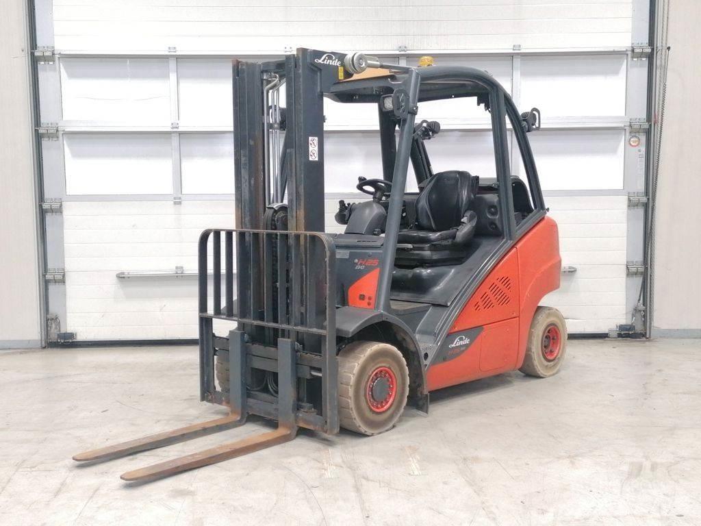 Linde H25T-02 شاحنات LPG
