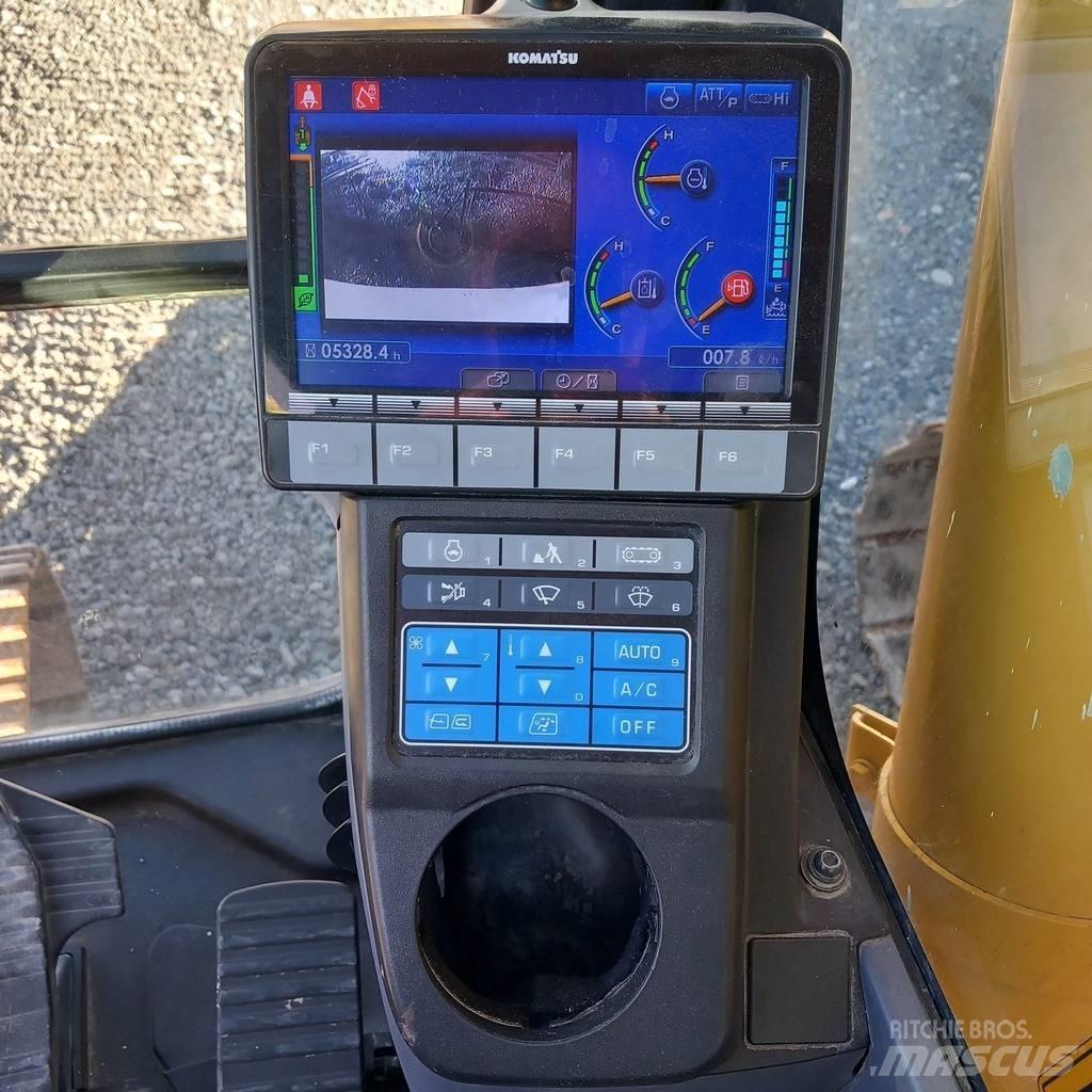 Komatsu PC 210 LC-11 حفارات زحافة