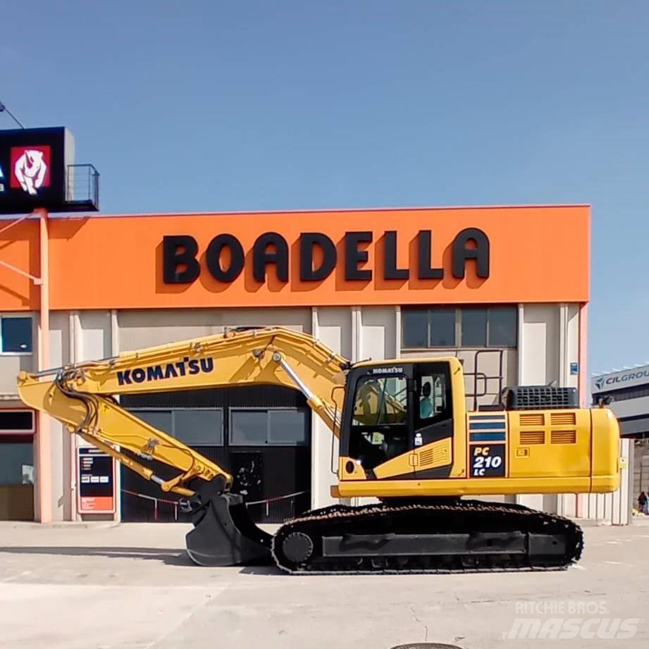 Komatsu PC 210 LC-11 حفارات زحافة
