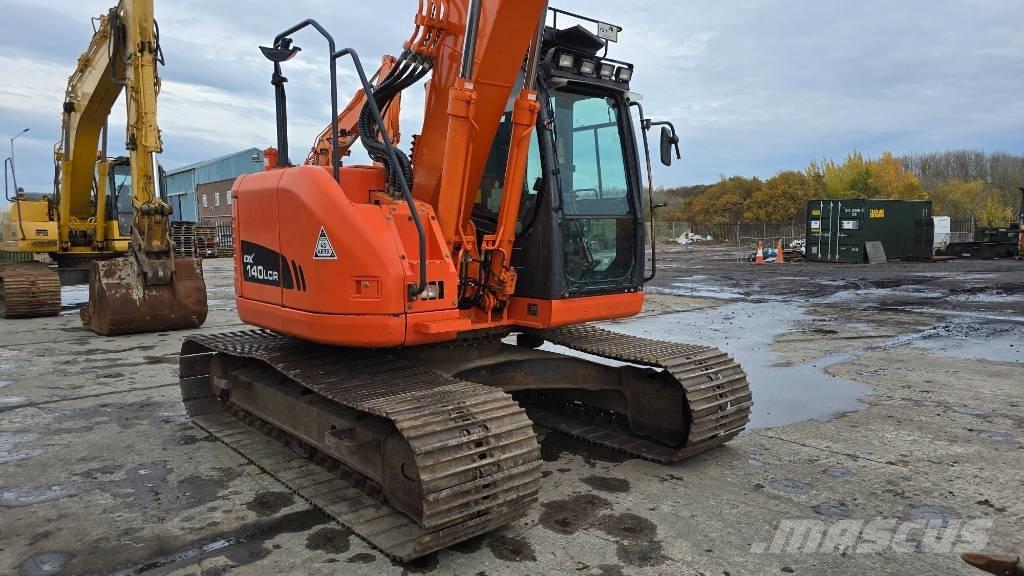 Doosan DX 140 LCR-3 حفارات زحافة