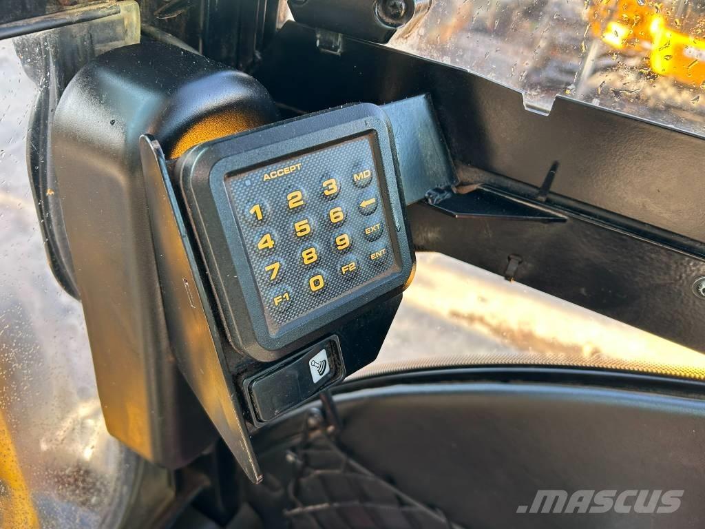 JCB 8026 CTS حفارات صغيرة أقل من 7 طن (حفارات صغيرة)