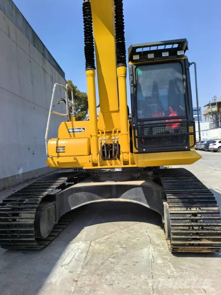 Komatsu PC 220-8 حفارات زحافة