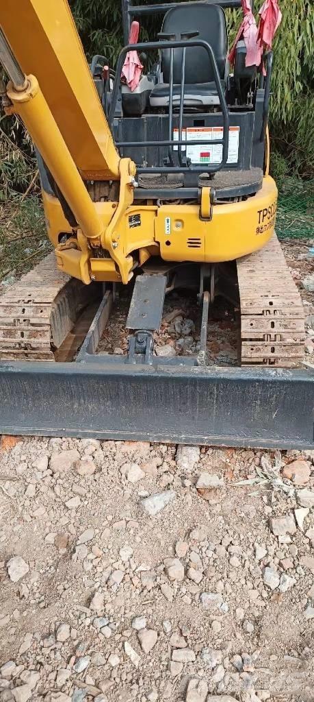 Komatsu PC35 حفارات صغيرة أقل من 7 طن (حفارات صغيرة)