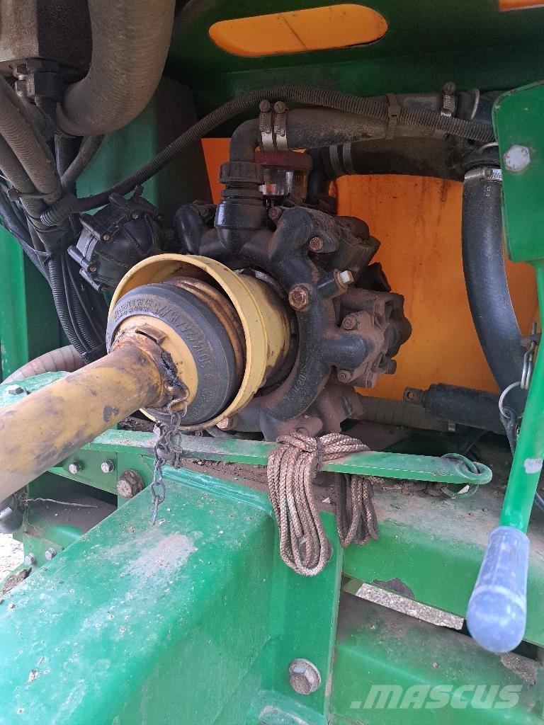 John Deere 732 الرشاشات