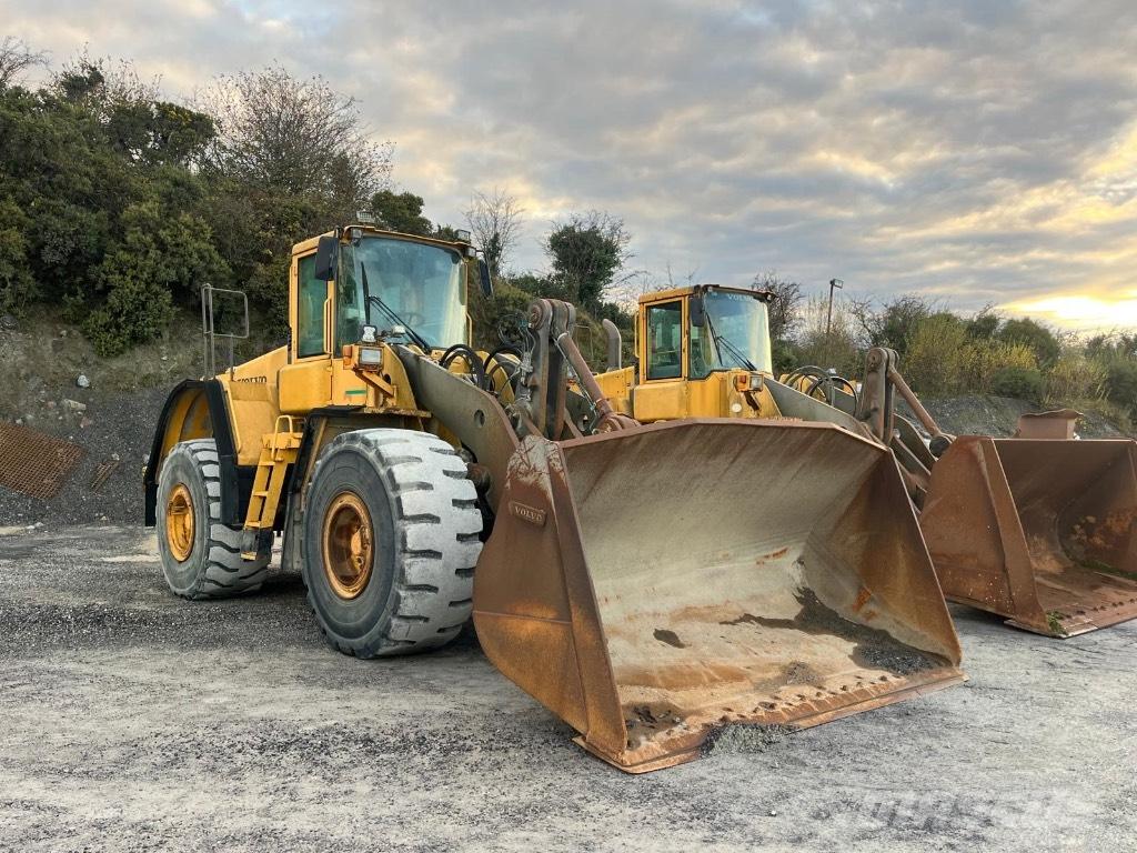 Volvo L 180 E لوادر بعجل