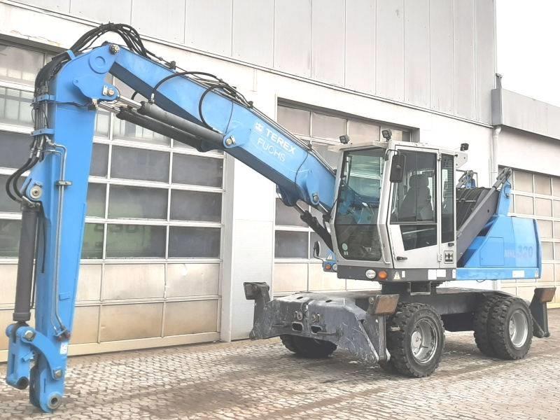 Fuchs MHL 320 D مناولات المخلفات / مناولات صناعية
