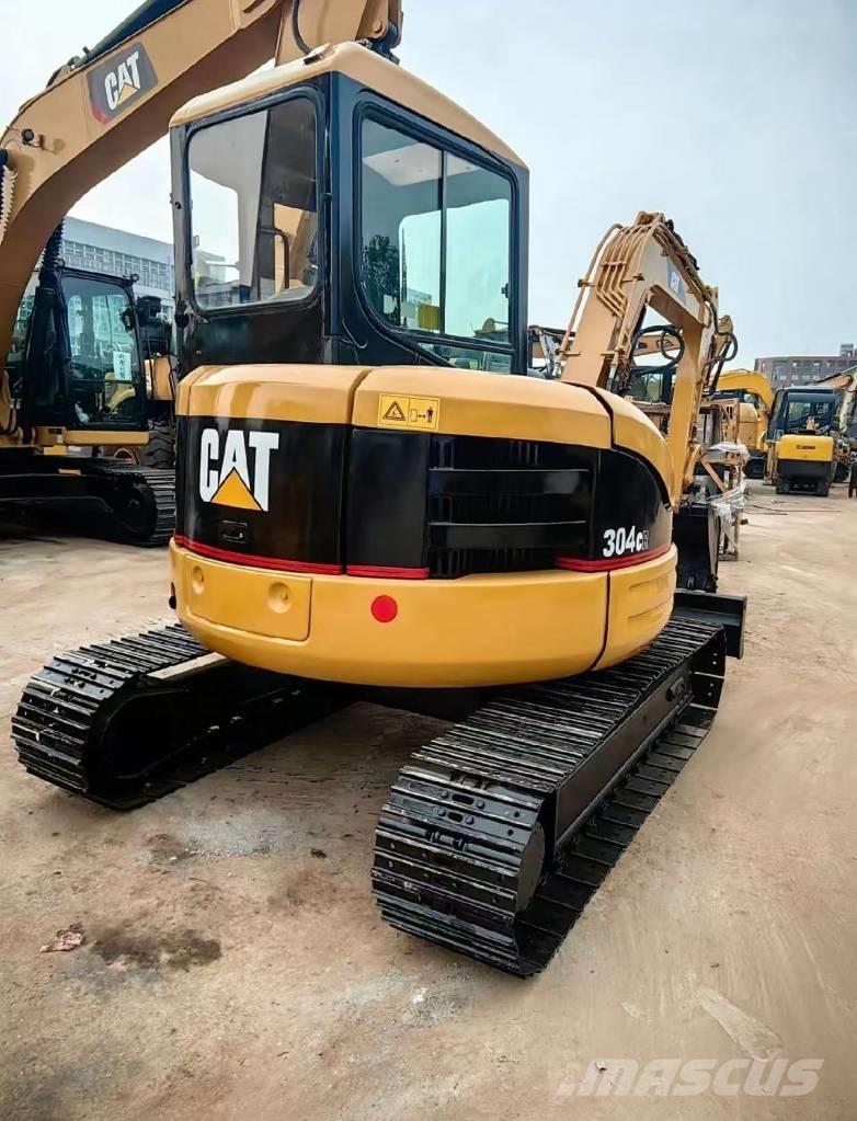 CAT 304 C حفارات زحافة