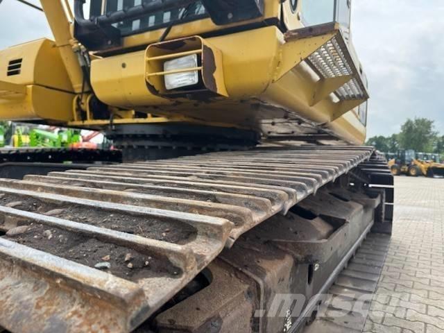 Komatsu PC 210 LC-8 حفارات زحافة