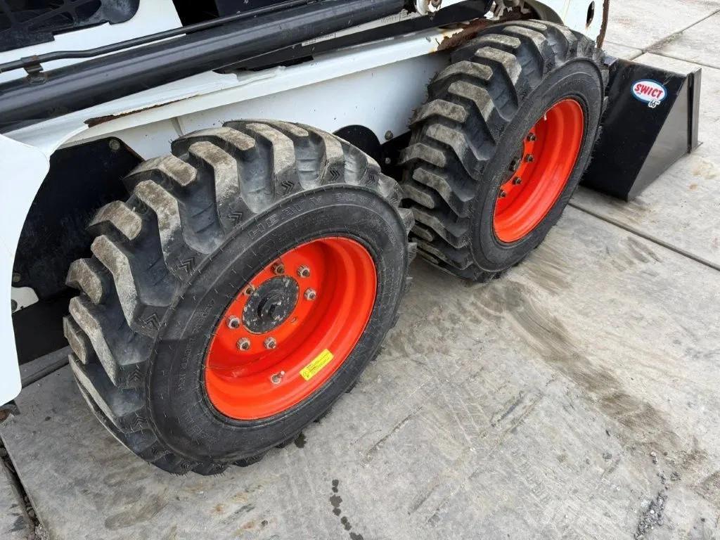 Bobcat S450 لوادر انزلاقية التوجيه