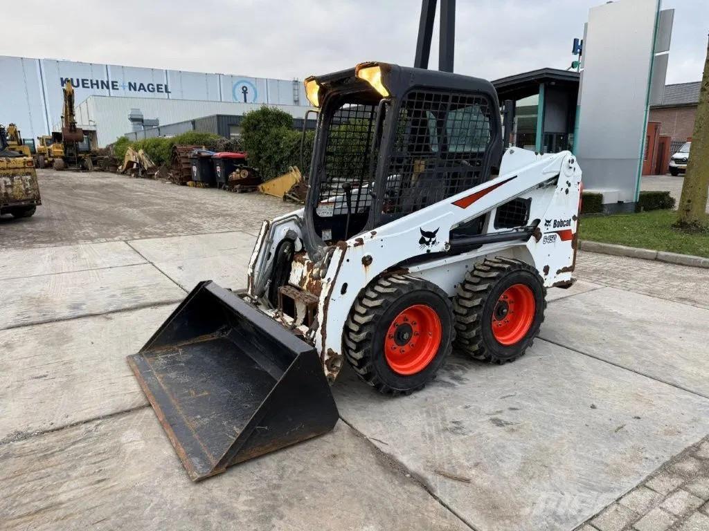 Bobcat S450 لوادر انزلاقية التوجيه
