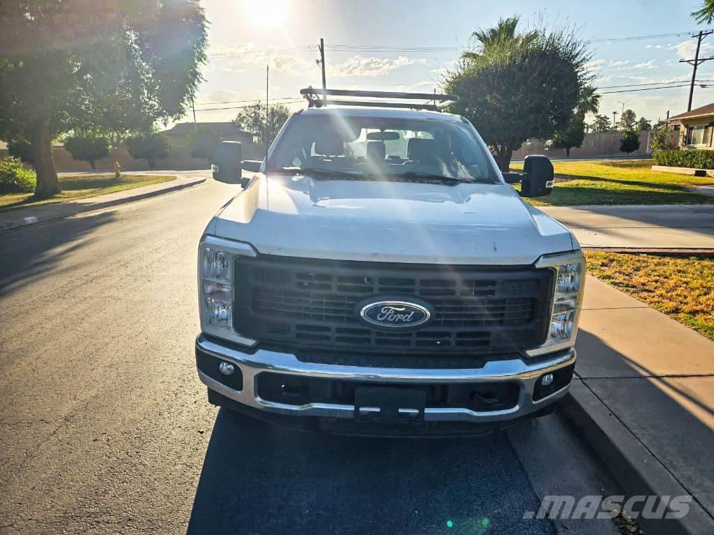 Ford F 250 XL SD شاحنات أخرى