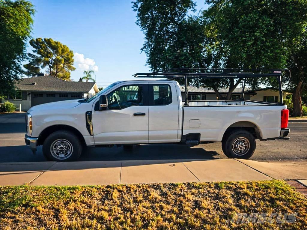 Ford F 250 XL SD شاحنات أخرى