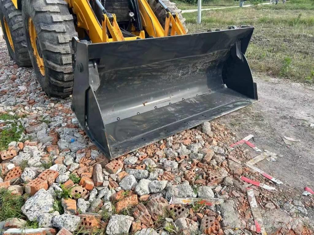 JCB 4CX لوادر ذات جرافات عكسية
