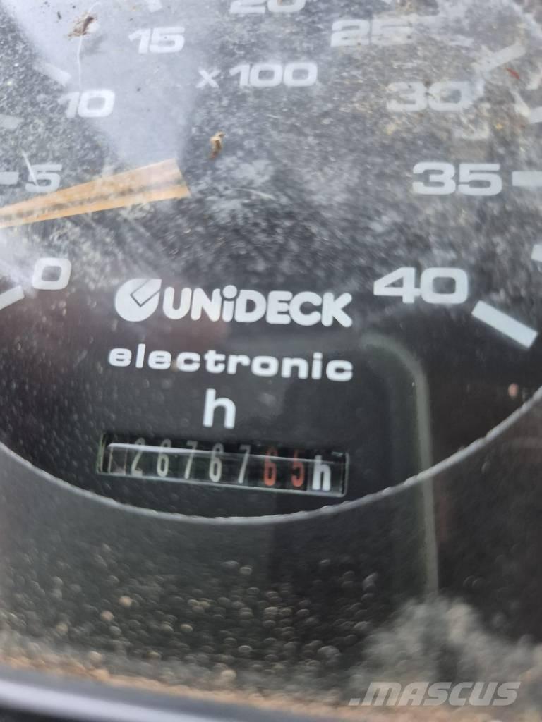 HSM 904 Z ساحبات الأشجار