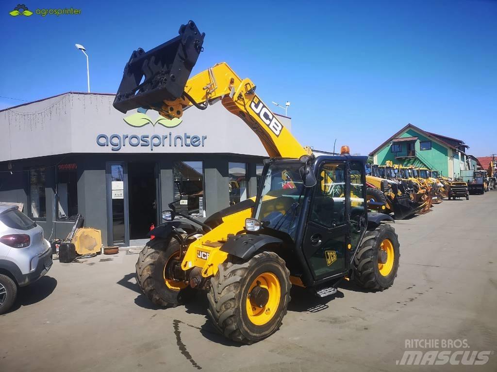 JCB 527-58 معدات مناولة لأغراض الزراعة