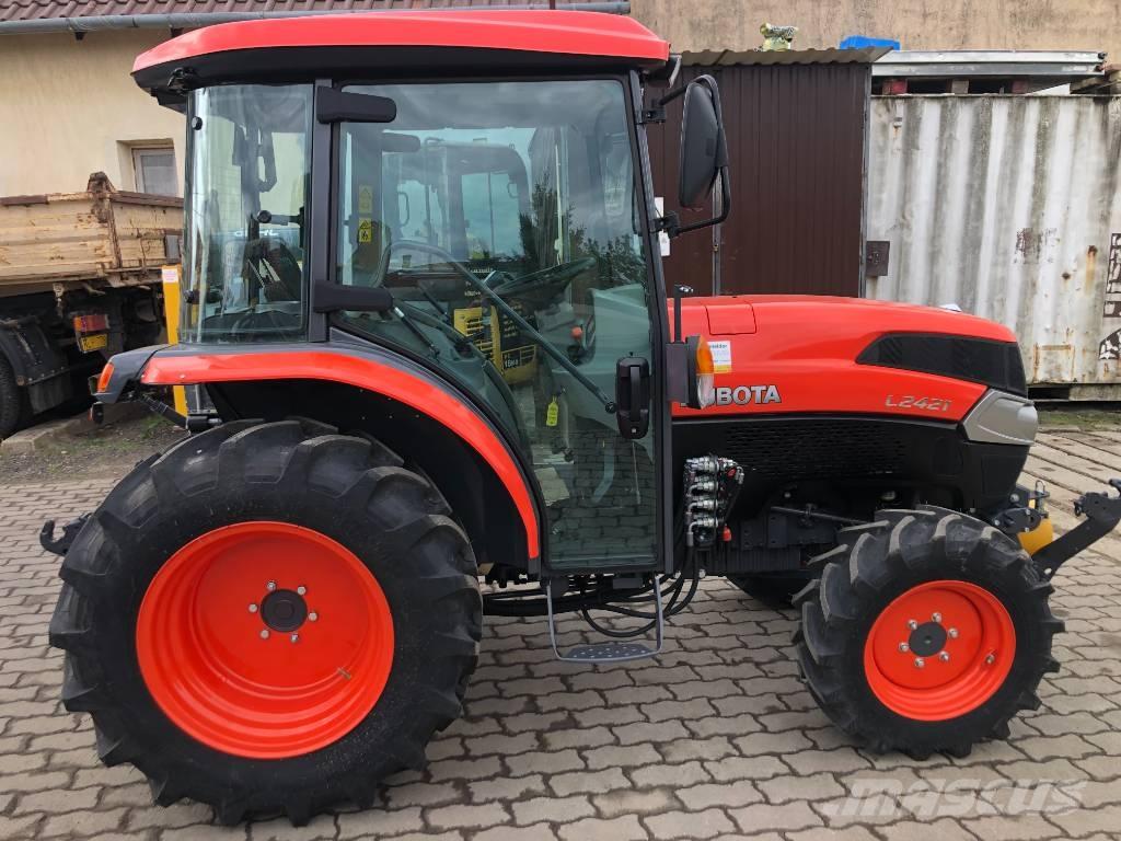 Kubota L2-421 جرارات مدمجة