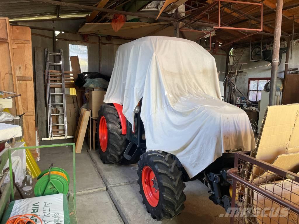 Kubota L2-421 جرارات مدمجة