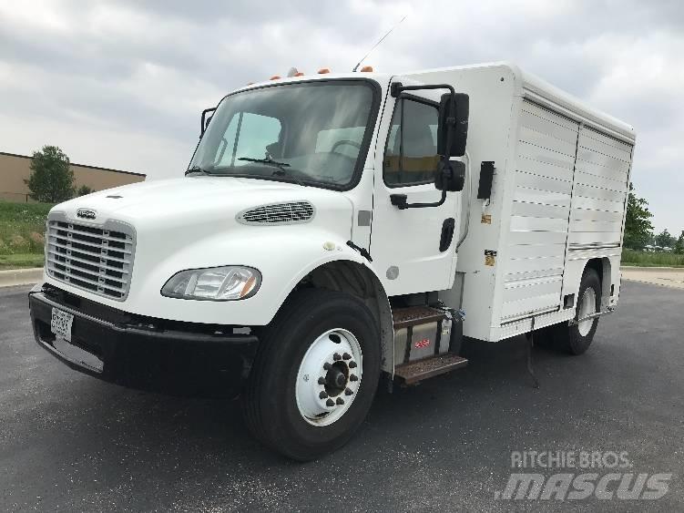 Freightliner M2 شاحنات نقل المشروبات