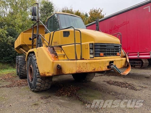 CAT 740 ساحبات مفصلية
