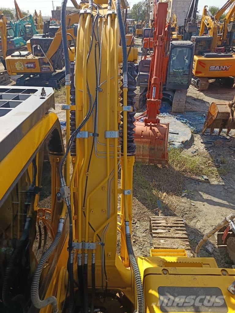 Komatsu PC 130 حفارات زحافة